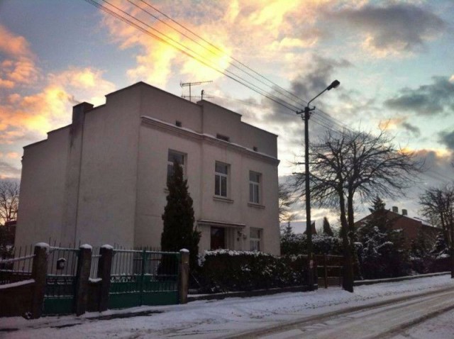 dom wolnostojący, 7 pokoi Piotrków Trybunalski. Zdjęcie 1