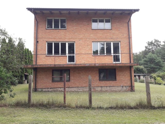 dom wolnostojący, 7 pokoi Łask Kolumna. Zdjęcie 1