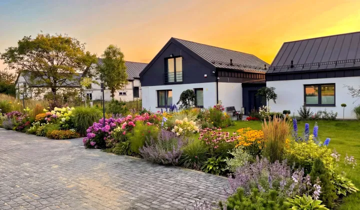 dom wolnostojący, 7 pokoi Głuszyn