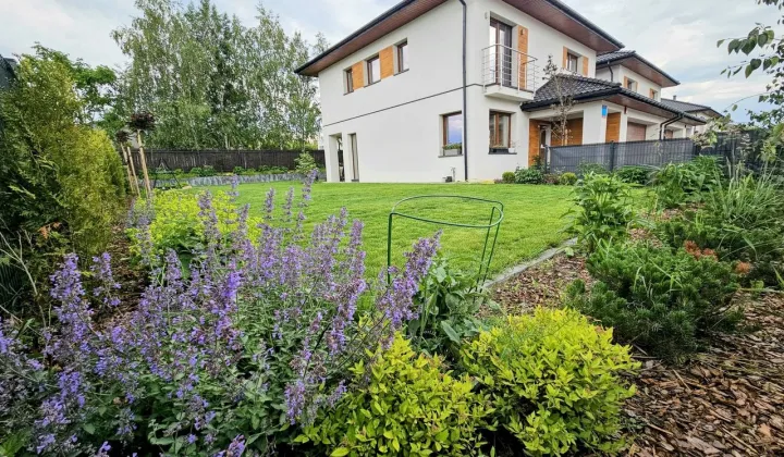 bliźniak, 5 pokoi Łazy, ul. Modna