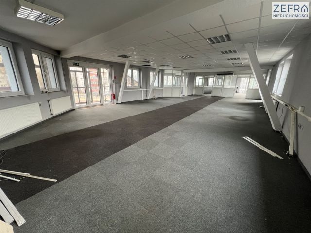 Biuro Kraków Prądnik Biały, ul. Henryka Pachońskiego. Zdjęcie 1