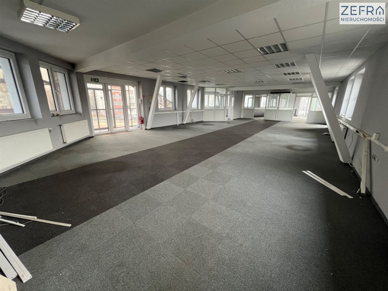 Biuro Kraków Prądnik Biały, ul. Henryka Pachońskiego. Zdjęcie 1