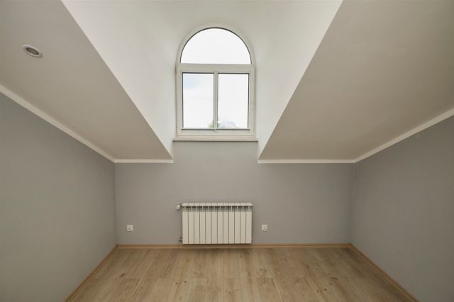 kamienica, 9 pokoi Wilamowice. Zdjęcie 6