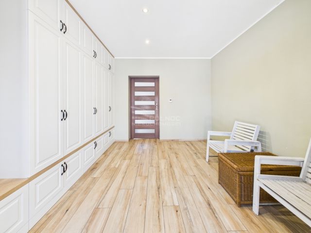 dom wolnostojący, 6 pokoi Warkałki. Zdjęcie 2