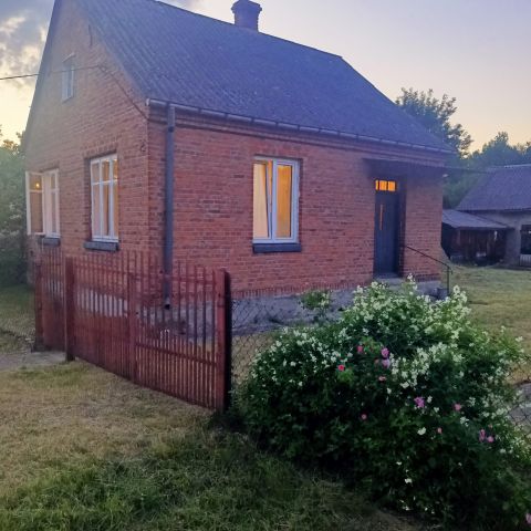 dom wolnostojący, 3 pokoje Niemojowice, Niemojowice. Zdjęcie 1