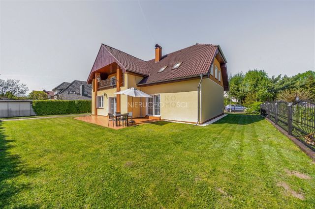 dom wolnostojący, 7 pokoi Brzeg Dolny. Zdjęcie 27