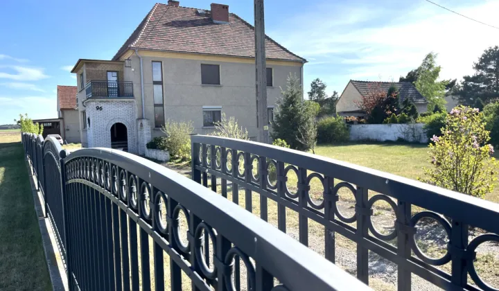 dom wolnostojący, 6 pokoi Nakło, ul. Strzelecka