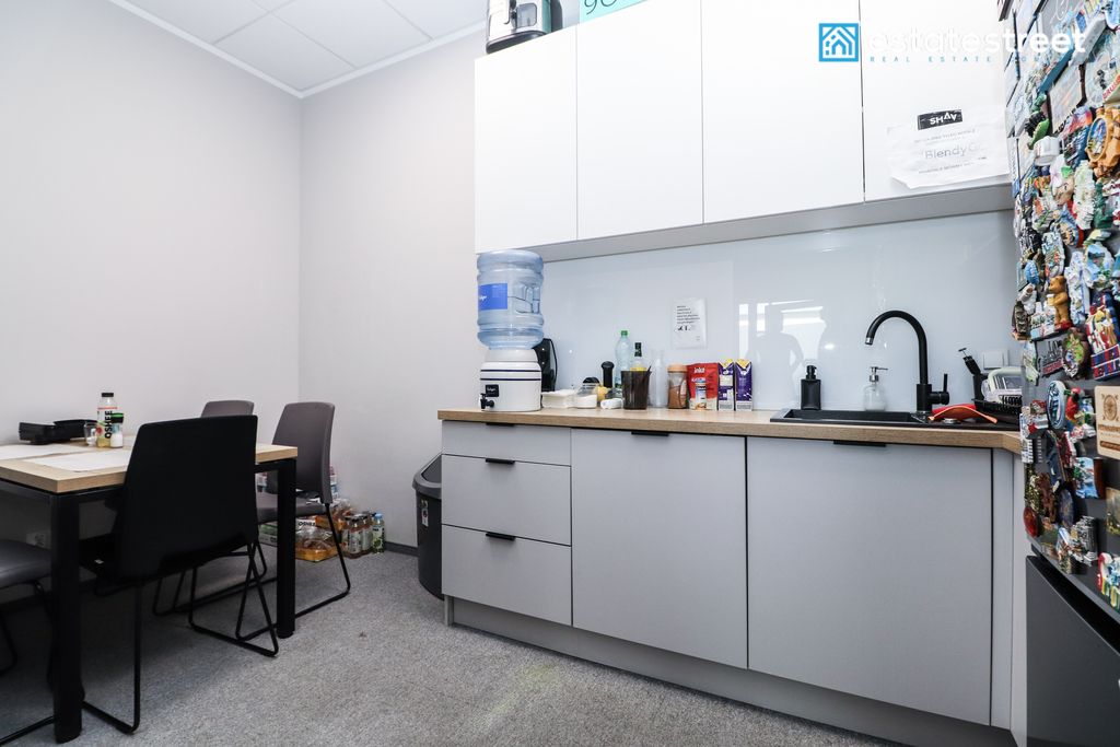 Biuro Kraków Łagiewniki-Borek Fałęcki, ul. Józefa Marcika. Zdjęcie 11