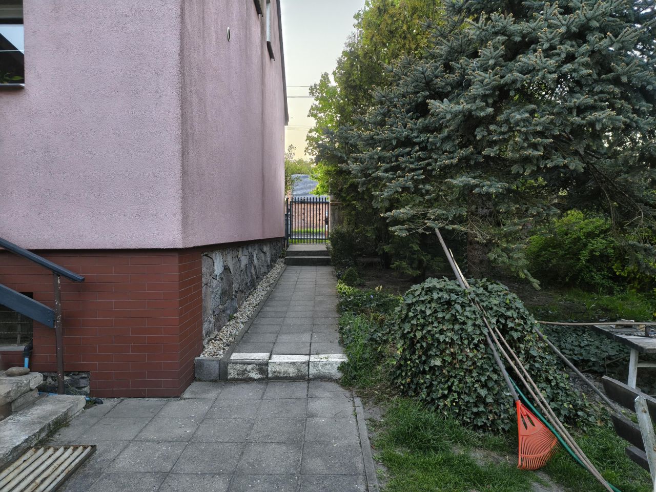 dom wolnostojący, 4 pokoje Bytnica. Zdjęcie 6