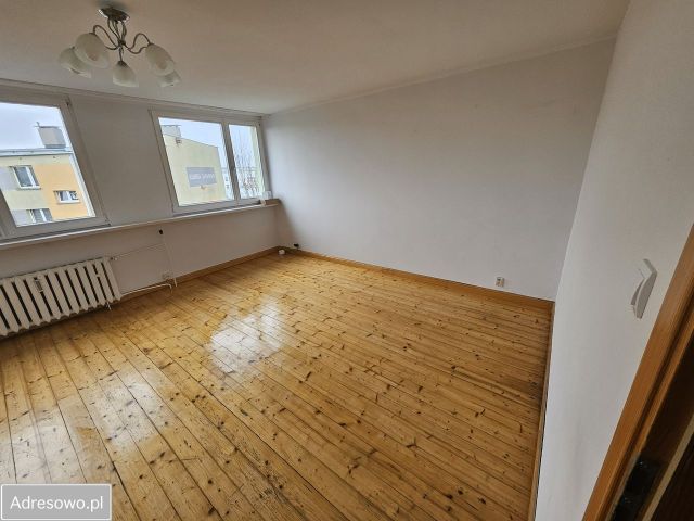 Mieszkanie 3-pokojowe Legnica Stare Piekary, ul. Łowicka. Zdjęcie 1