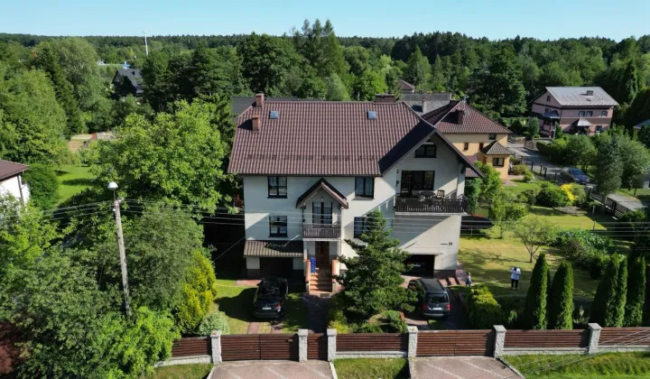 dom wolnostojący, 8 pokoi Tenczynek, ul. Zamkowa