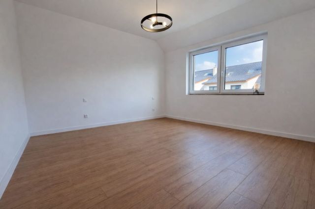 Mieszkanie 3-pokojowe Jelenia Góra Zabobrze, ul. Witolda Lutosławskiego. Zdjęcie 16