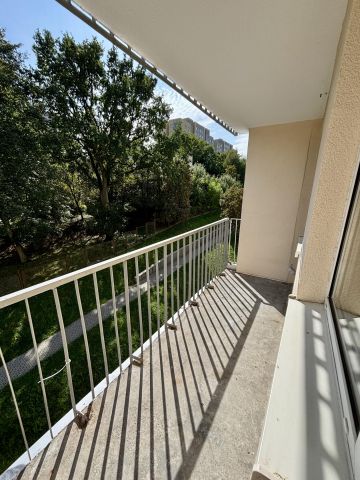 Mieszkanie 3-pokojowe Zielona Góra Przyjaźń, ul. Kraljevska. Zdjęcie 1