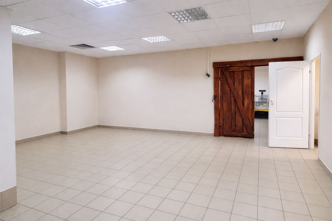 Lokal Wrocław Sępolno, ul. Cypriana Godebskiego. Zdjęcie 5