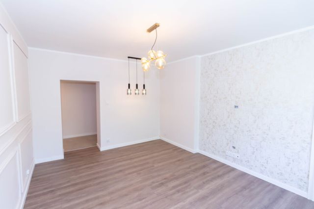 Mieszkanie 3-pokojowe Ostrowiec Świętokrzyski, ul. Henryka Sienkiewicza. Zdjęcie 2