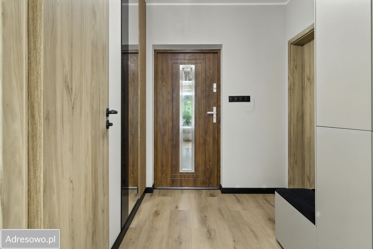 dom wolnostojący, 4 pokoje Dębe Wielkie. Zdjęcie 10