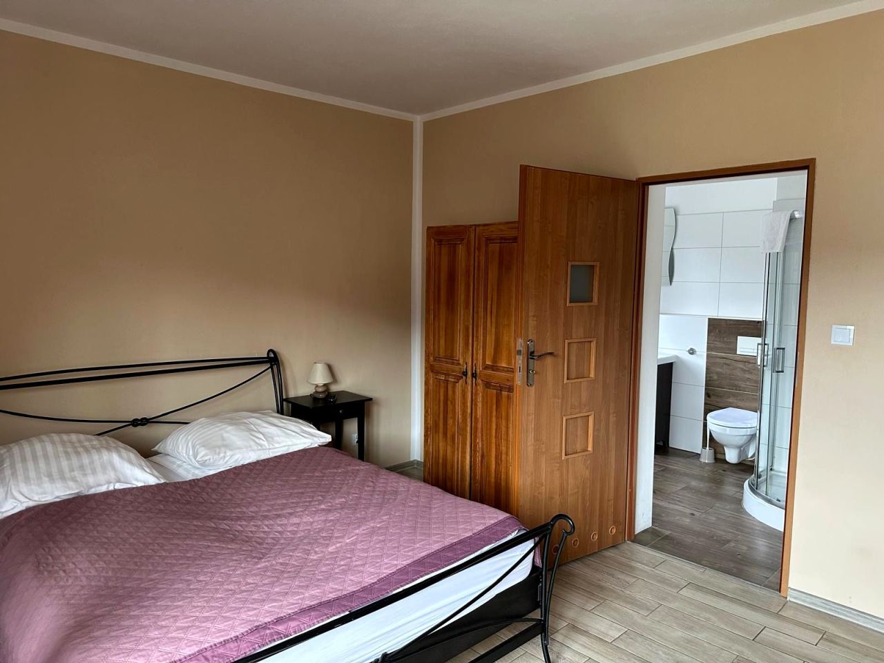 dom wolnostojący, 13 pokoi Szklarska Poręba, ul. 1 Maja. Zdjęcie 5