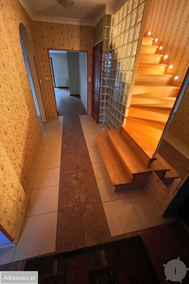 dom wolnostojący, 5 pokoi Poznań Świerczewo, os. Powstańców Śląskich. Zdjęcie 3