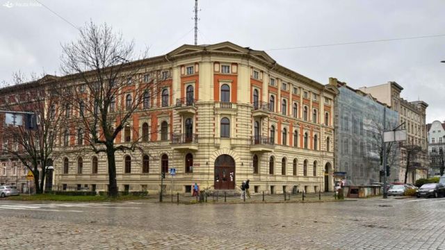 Lokal Świdnica, pl. Grunwaldzki. Zdjęcie 1