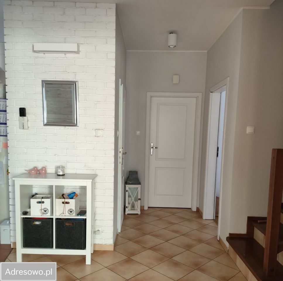 dom wolnostojący, 5 pokoi Książenice. Zdjęcie 7