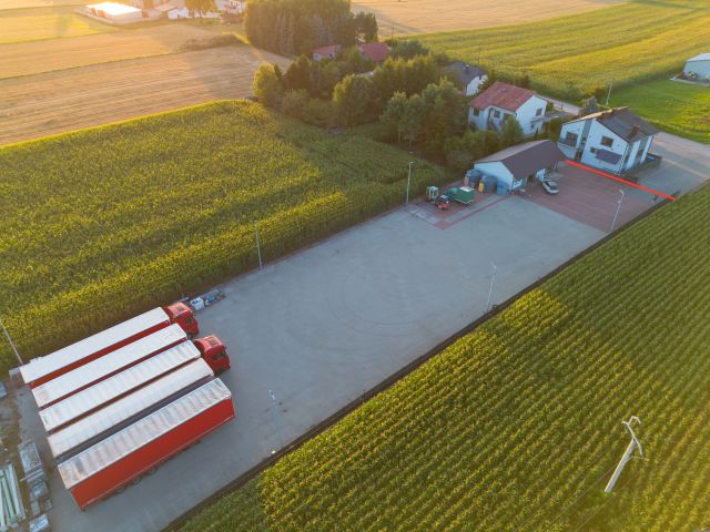 Nieruchomość komercyjna Strzeżów Drugi. Zdjęcie 1