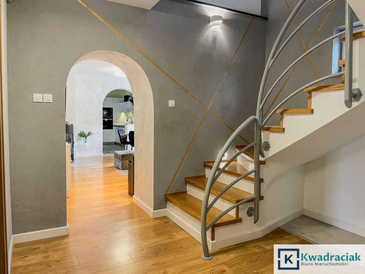 dom wolnostojący, 5 pokoi Bieździadka. Zdjęcie 11