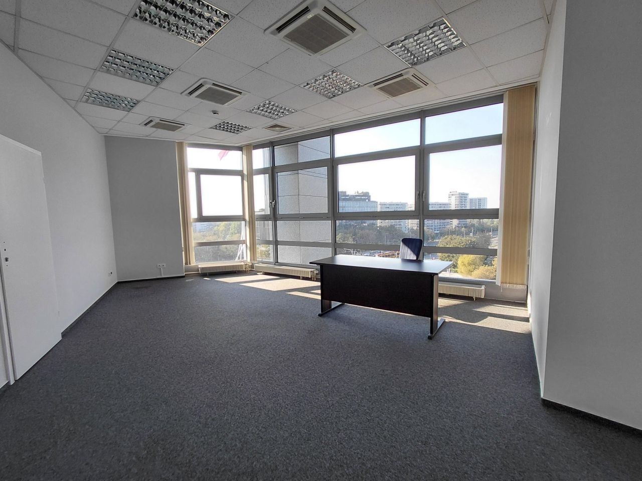 Biuro Warszawa Śródmieście, al. Jana Pawła II. Zdjęcie 3