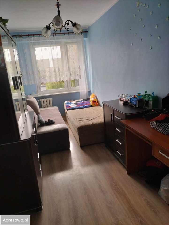 Mieszkanie 3-pokojowe Gniezno, os. Jagiellońskie. Zdjęcie 3