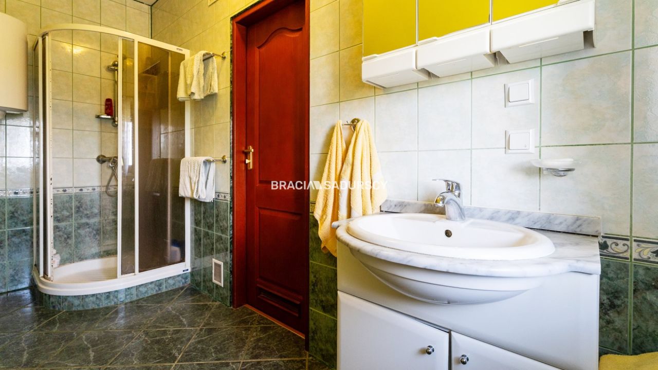 dom wolnostojący, 4 pokoje Brzeźnica. Zdjęcie 36