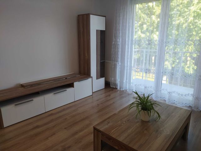 Mieszkanie 3-pokojowe Chorzów, ul. 17 Sierpnia. Zdjęcie 1