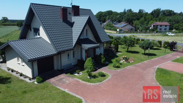 dom wolnostojący, 5 pokoi Piętno. Zdjęcie 4