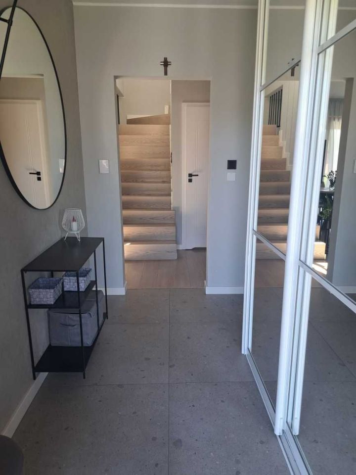 dom wolnostojący, 3 pokoje Janik. Zdjęcie 3