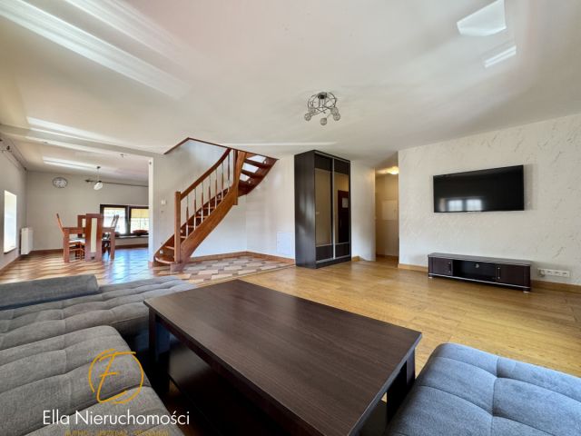 Mieszkanie 5-pokojowe Lubiatów. Zdjęcie 2