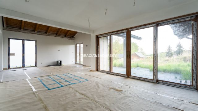 dom wolnostojący, 5 pokoi Tomice, ul. Czarny Las. Zdjęcie 8