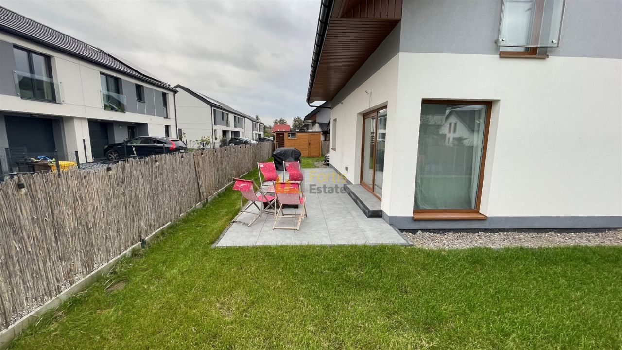 dom wolnostojący, 5 pokoi Kłaj. Zdjęcie 17