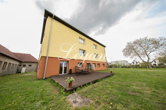 bliźniak, 11 pokoi Łagodzin. Zdjęcie 2