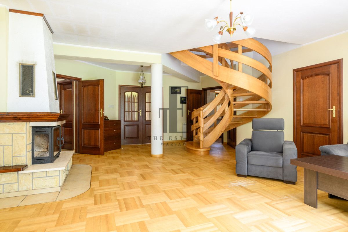 dom wolnostojący, 5 pokoi Żanęcin, ul. Rajska