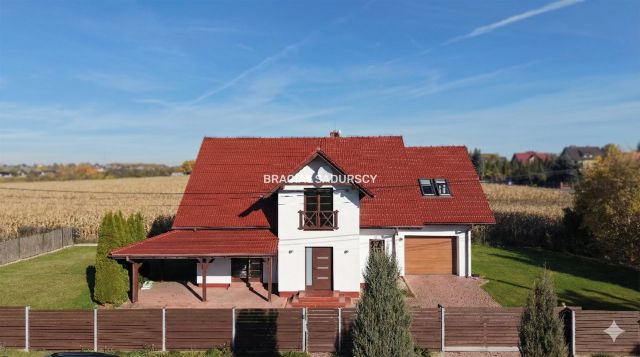 dom wolnostojący, 5 pokoi Cianowice, ul. Stawowa. Zdjęcie 1