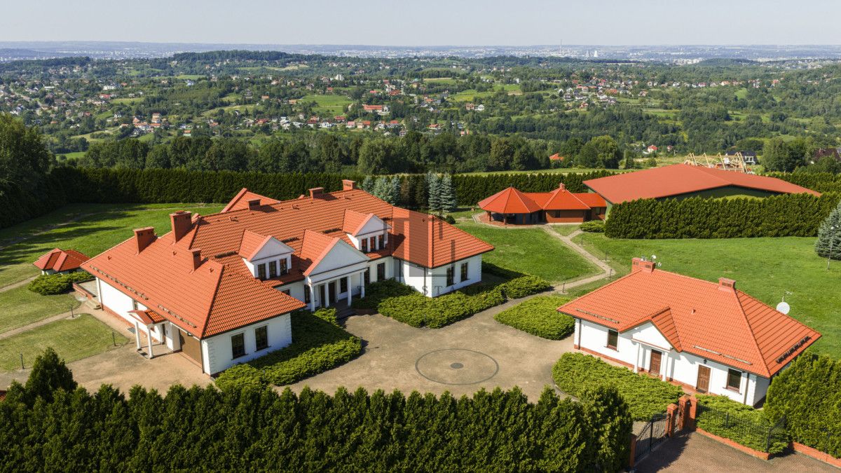 dom wolnostojący, 10 pokoi Ochojno, ul. Lwowska. Zdjęcie 6