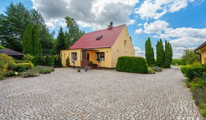 dom wolnostojący, 6 pokoi Słupia Wielka