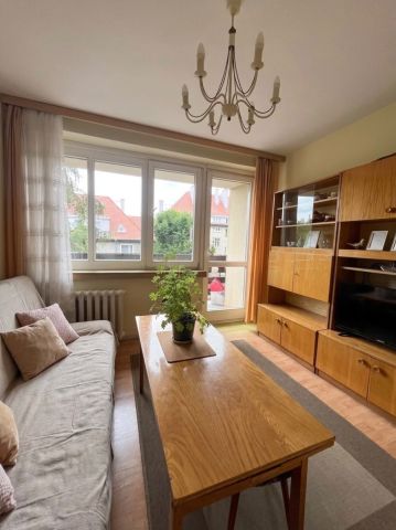 Mieszkanie 3-pokojowe Legnica, ul. Artyleryjska. Zdjęcie 2