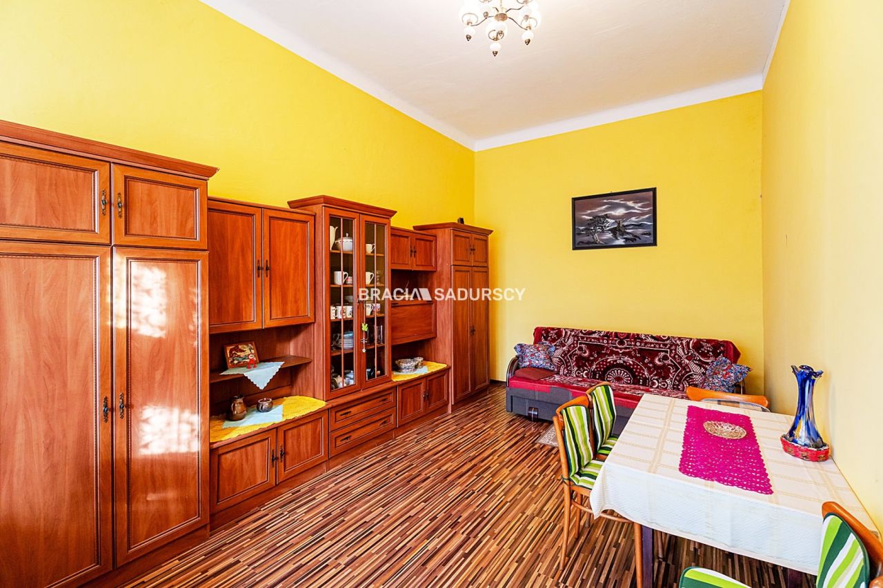 dom wolnostojący, 2 pokoje Grabie. Zdjęcie 13