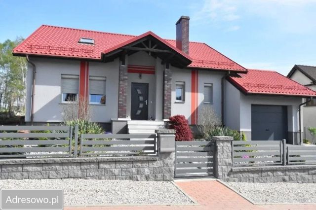 dom wolnostojący, 4 pokoje Głuchołazy. Zdjęcie 1