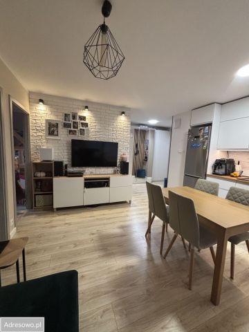 Mieszkanie 3-pokojowe Warszawa Ursus. Zdjęcie 1