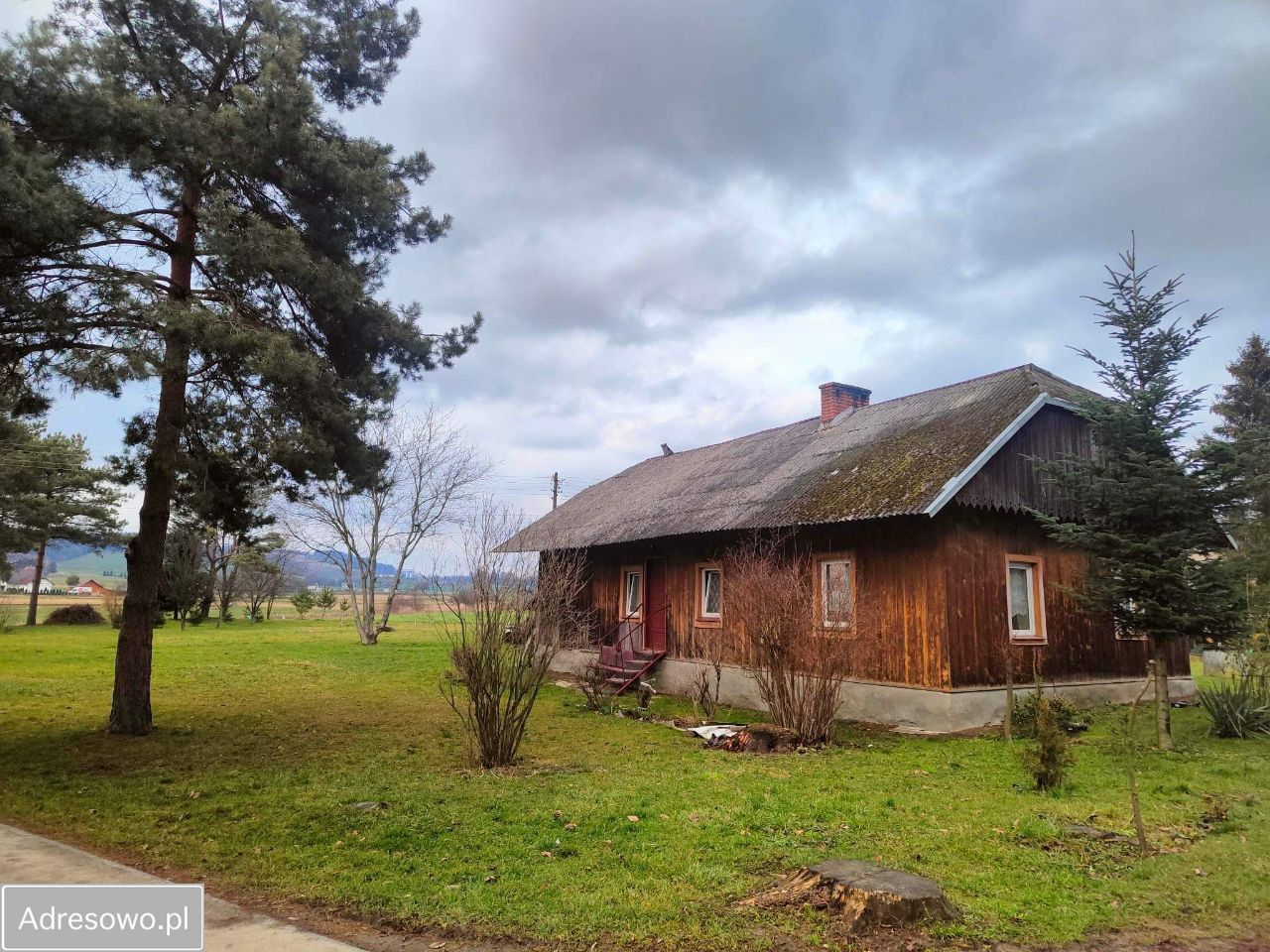 dom wolnostojący, 3 pokoje Jasionów. Zdjęcie 1