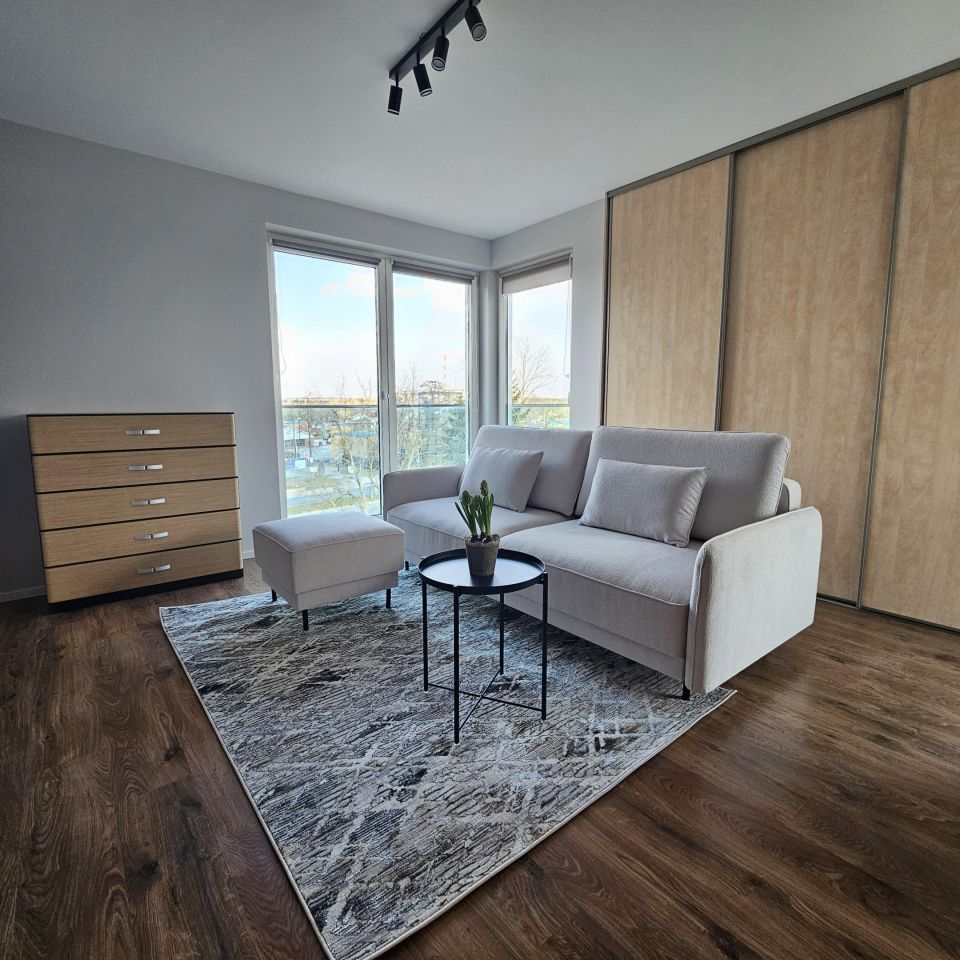 Mieszkanie 1-pokojowe Poznań Winogrady, ul. Serbska. Zdjęcie 1