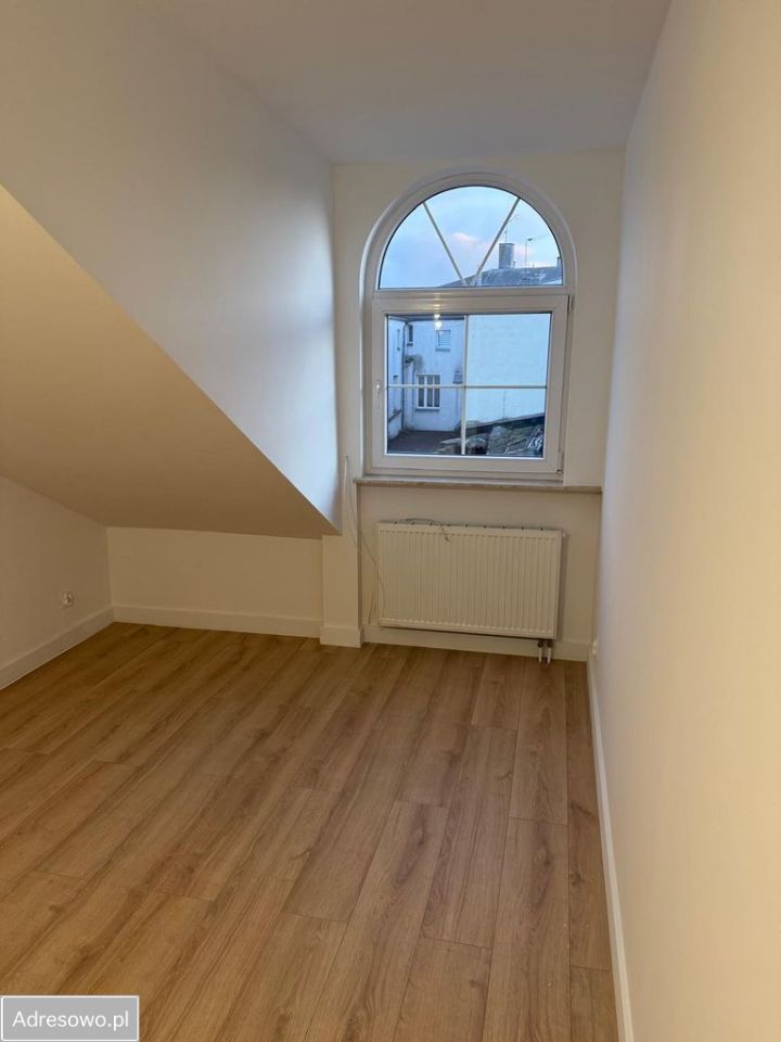 dom szeregowy, 5 pokoi Białogard, ul. Lindego. Zdjęcie 12