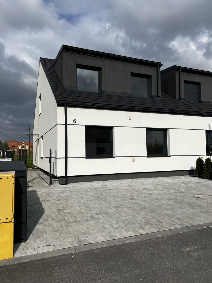 bliźniak, 6 pokoi Pisarzowice, ul. Tęczowa. Zdjęcie 3