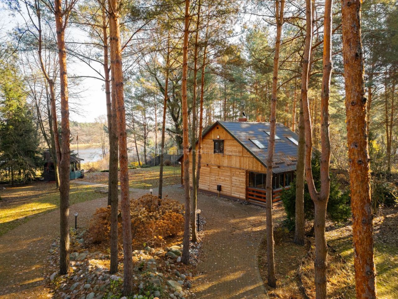 dom wolnostojący, 6 pokoi Dzbądz. Zdjęcie 2