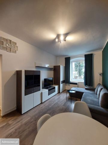 Mieszkanie 1-pokojowe Gliwice Śródmieście, ul. Wincentego Styczyńskiego. Zdjęcie 1